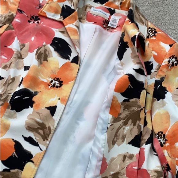 Alfred Dunner Woman 18W floral jacket - Picture 6 of 15